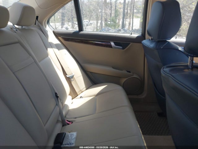 2013 Mercedes-benz C 300 Sport 4matic მანქანა იყიდება აუქციონზე, vin: WDDGF8AB0DA822752, აუქციონის ნომერი: 44624380