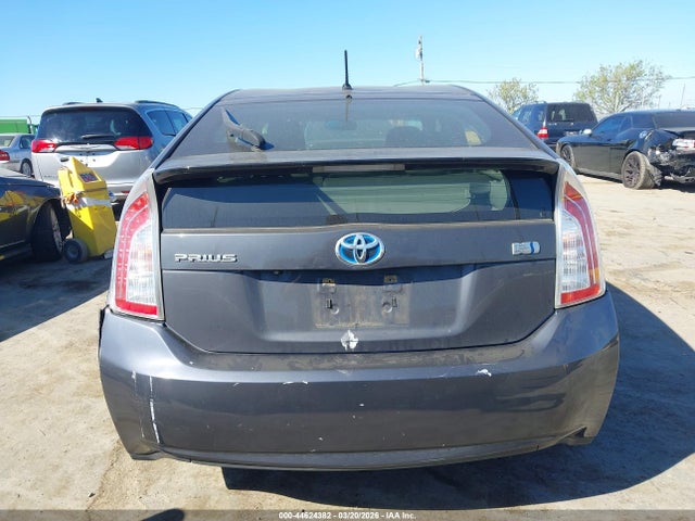 Toyota Prius Two 2014 JTDKN3DU3E1769022 Image 16