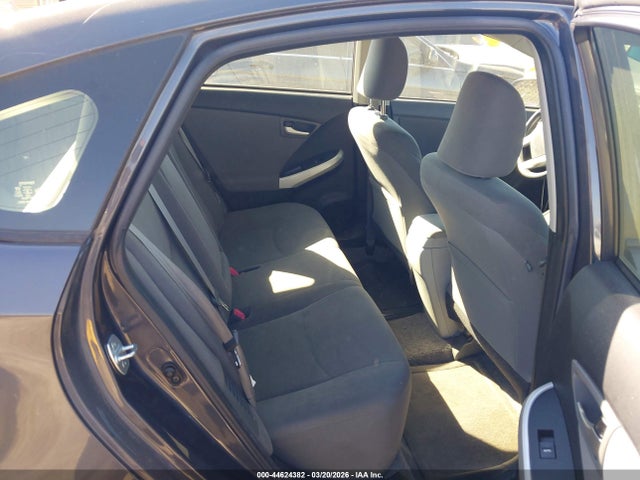 Toyota Prius Two 2014 JTDKN3DU3E1769022 Image 8