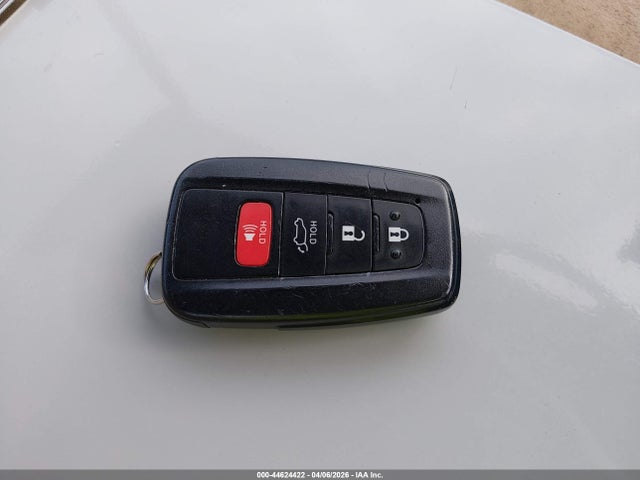 JTMY1RFV9RJ027647 Toyota Rav4 Limited