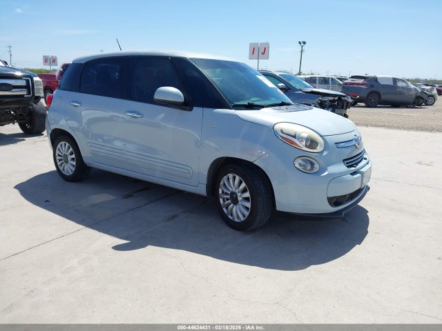 2014 FIAT 500L ZFBCFABH0EZ028214 Photo 0