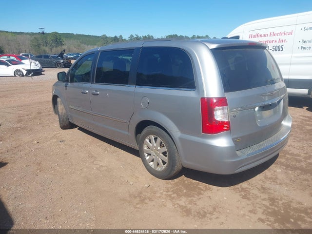 2016 CHRYSLER TOWN & COUNTRY 2C4RC1BG4GR267981 Photo 2