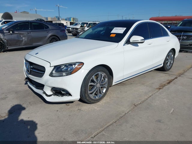 44624459 :رقم المزاد ، 55SWF4JB7GU130304 vin ، 2016 Mercedes-benz C 300 مزاد بيع