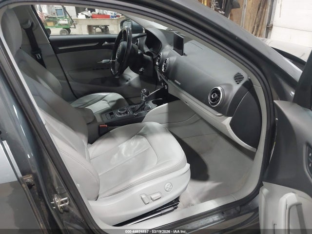 2015 AUDI A3 WAUBFGFFXF1065420 Photo 4