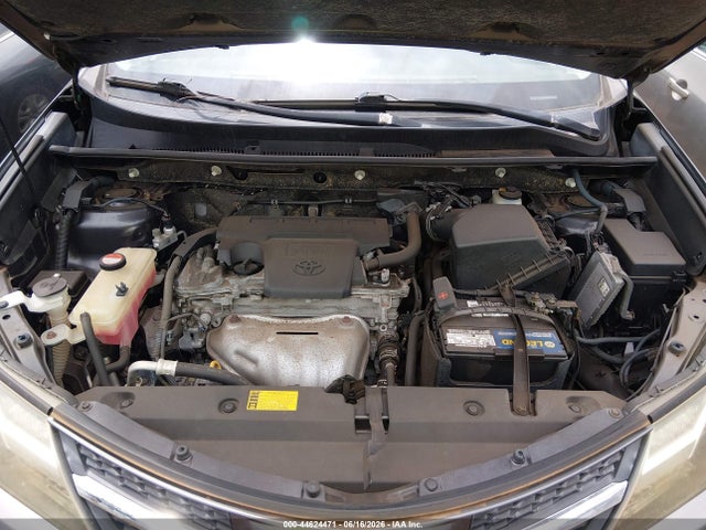 Toyota RAV4 LE 2014 JTMZFREV9EJ008579 Image 10