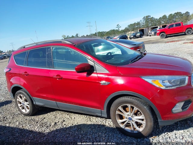 1FMCU0GD5JUC44999 Ford ESCAPE SE
