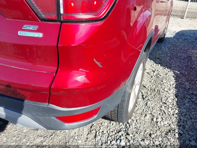1FMCU0GD5JUC44999 Ford ESCAPE SE