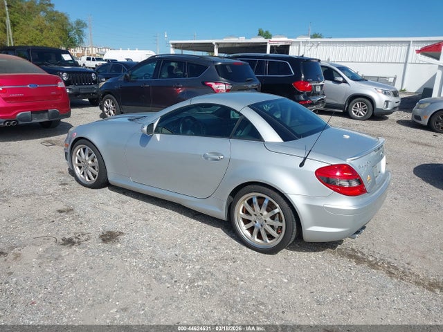 2008 MERCEDES-BENZ SLK 55 AMG WDBWK73F58F176708 Photo 2
