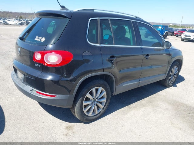 2011 VOLKSWAGEN TIGUAN WVGAV7AX0BW539921 Photo 3