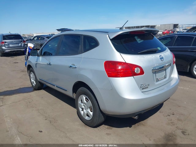 JN8AS5MT3FW151599 Nissan Rogue Select S