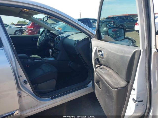 JN8AS5MT3FW151599 Nissan Rogue Select S