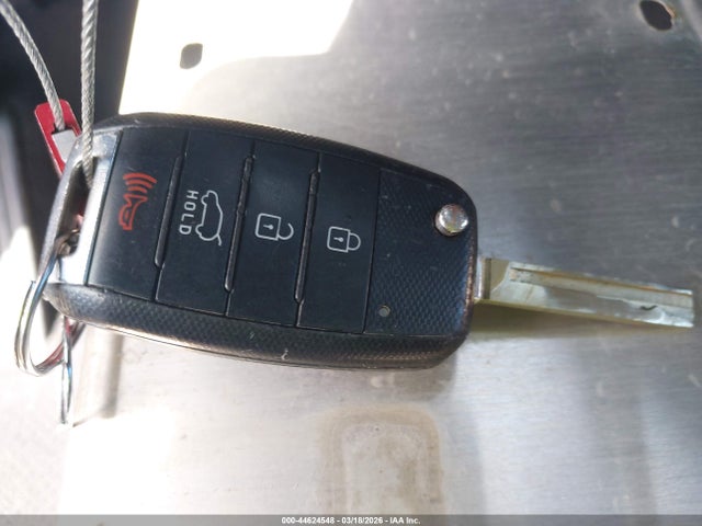 44624548 :رقم المزاد ، 5XYPG4A36HG232229 vin ، 2017 Kia Sorento 2.4l L مزاد بيع