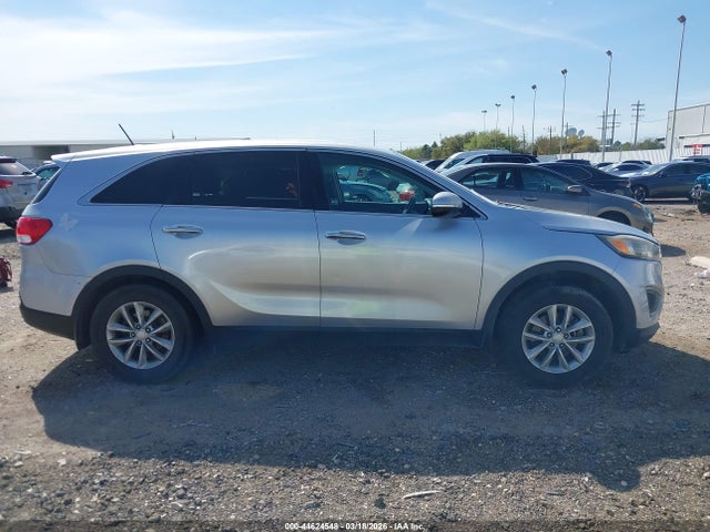 44624548 :رقم المزاد ، 5XYPG4A36HG232229 vin ، 2017 Kia Sorento 2.4l L مزاد بيع