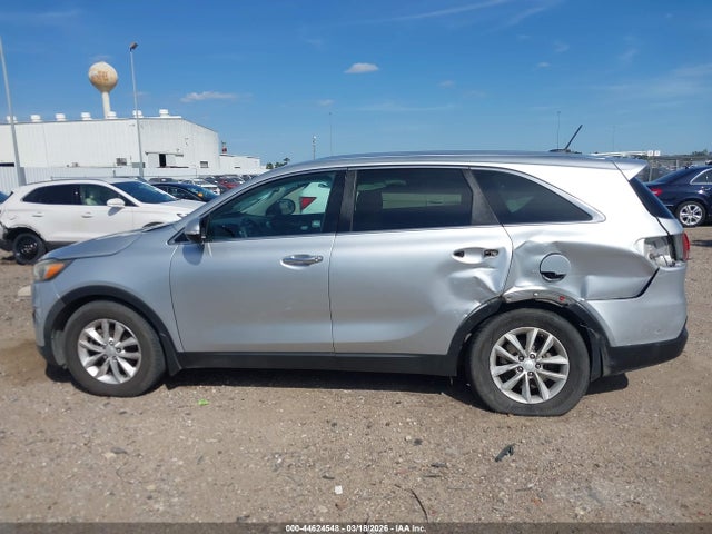 44624548 :رقم المزاد ، 5XYPG4A36HG232229 vin ، 2017 Kia Sorento 2.4l L مزاد بيع