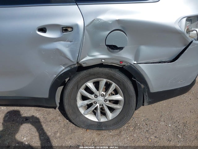 44624548 :رقم المزاد ، 5XYPG4A36HG232229 vin ، 2017 Kia Sorento 2.4l L مزاد بيع