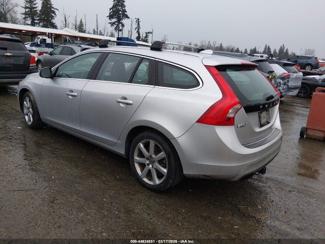 2016 VOLVO V60 YV140MEKXG1290426 Photo 2