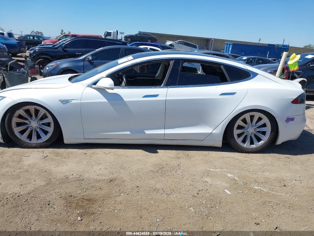 44624589 :رقم المزاد ، 5YJSA1E22GF159023 vin ، 2016 Tesla Model S 60d/70d/75d/85d/90d مزاد بيع