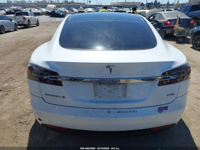 44624589 :رقم المزاد ، 5YJSA1E22GF159023 vin ، 2016 Tesla Model S 60d/70d/75d/85d/90d مزاد بيع