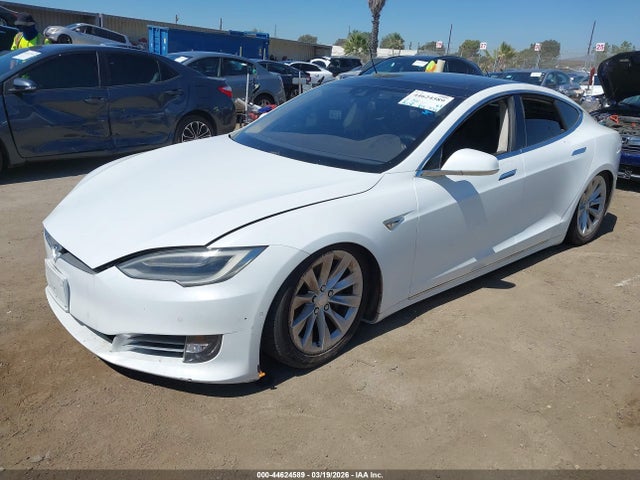 44624589 :رقم المزاد ، 5YJSA1E22GF159023 vin ، 2016 Tesla Model S 60d/70d/75d/85d/90d مزاد بيع