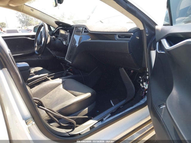 44624589 :رقم المزاد ، 5YJSA1E22GF159023 vin ، 2016 Tesla Model S 60d/70d/75d/85d/90d مزاد بيع
