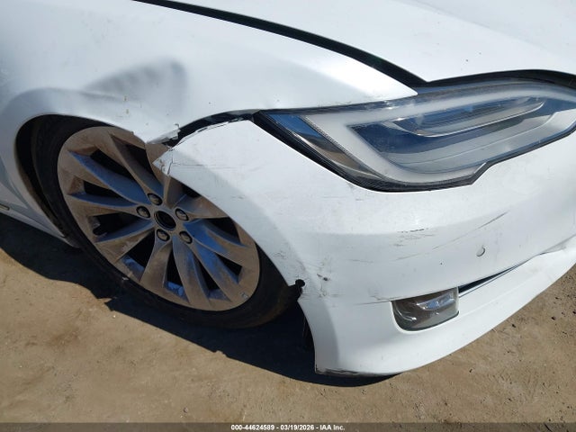 44624589 :رقم المزاد ، 5YJSA1E22GF159023 vin ، 2016 Tesla Model S 60d/70d/75d/85d/90d مزاد بيع