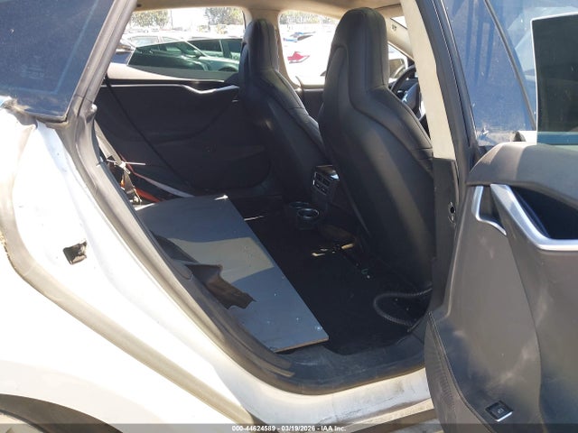 44624589 :رقم المزاد ، 5YJSA1E22GF159023 vin ، 2016 Tesla Model S 60d/70d/75d/85d/90d مزاد بيع