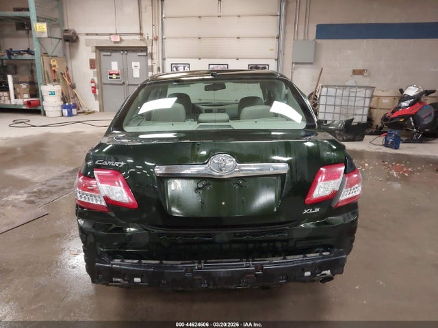 44624606 :رقم المزاد ، 4T4BF3EK3AR026896 vin ، 2010 Toyota Camry Xle مزاد بيع
