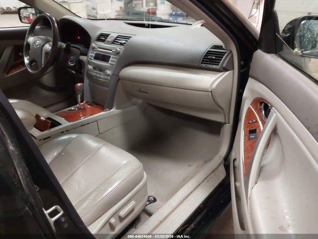 44624606 :رقم المزاد ، 4T4BF3EK3AR026896 vin ، 2010 Toyota Camry Xle مزاد بيع
