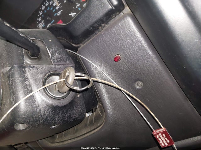 44624607 :رقم المزاد ، 1J4FA49S7YP732044 vin ، 2000 Jeep Wrangler Sport مزاد بيع