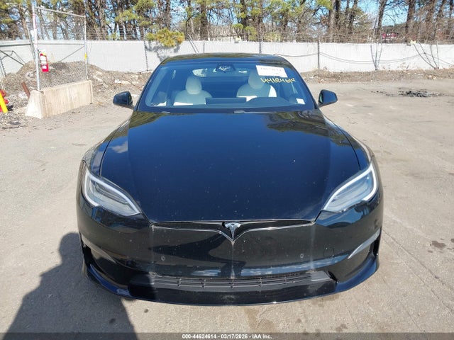 44624614 :رقم المزاد ، 5YJSA1E56MF428517 vin ، 2021 Tesla Model S Long Range Dual Motor All-wheel Drive مزاد بيع
