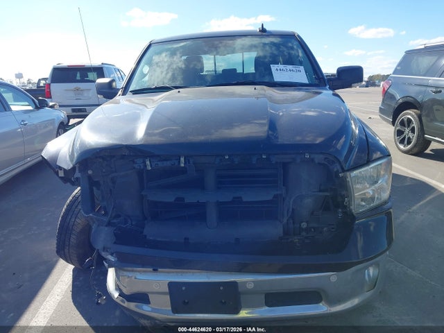 44624620 :رقم المزاد ، 3C6RR6LT3HG602086 vin ، 2017 Ram 1500 مزاد بيع