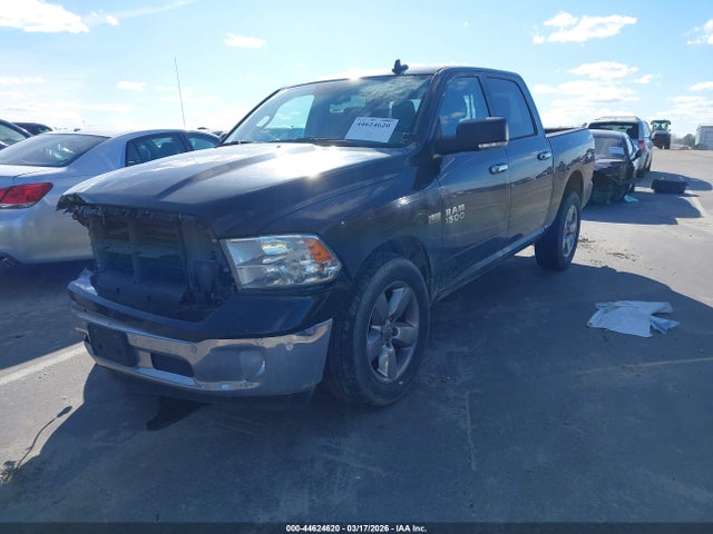 44624620 :رقم المزاد ، 3C6RR6LT3HG602086 vin ، 2017 Ram 1500 مزاد بيع