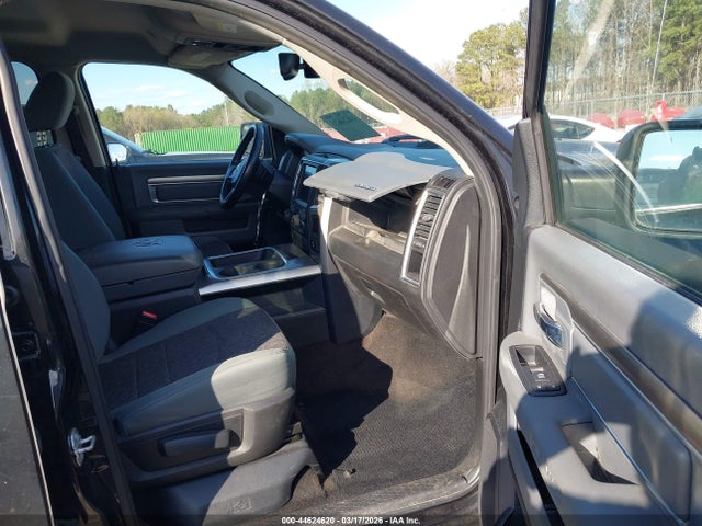 44624620 :رقم المزاد ، 3C6RR6LT3HG602086 vin ، 2017 Ram 1500 مزاد بيع