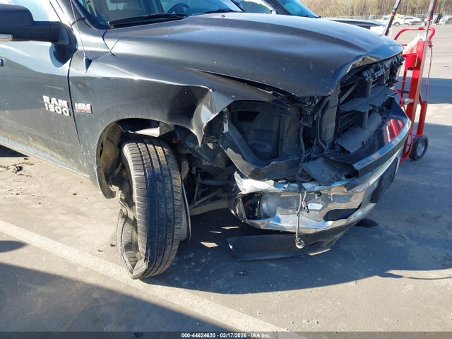 44624620 :رقم المزاد ، 3C6RR6LT3HG602086 vin ، 2017 Ram 1500 مزاد بيع
