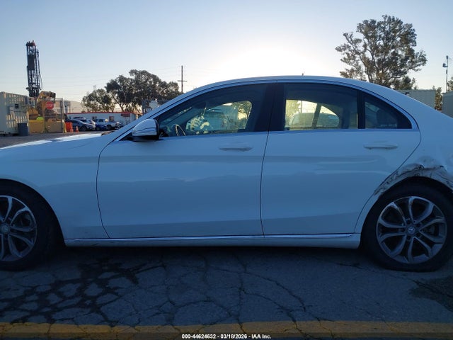 Aukcja sprzedaży 2015 Mercedes-benz C 300, vin: 55SWF4JB3FU065823, numer aukcji: 44624632