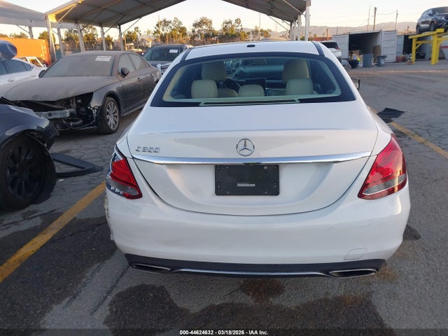 Aukcja sprzedaży 2015 Mercedes-benz C 300, vin: 55SWF4JB3FU065823, numer aukcji: 44624632