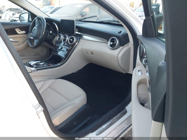 Aukcja sprzedaży 2015 Mercedes-benz C 300, vin: 55SWF4JB3FU065823, numer aukcji: 44624632