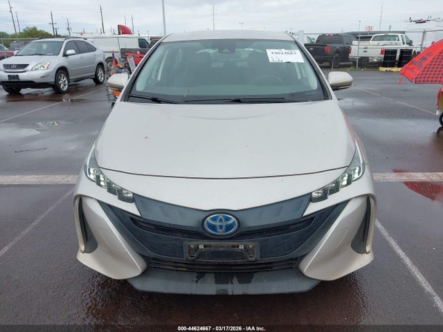 JTDKAMFP8N3199709 Toyota Prius Prime Le