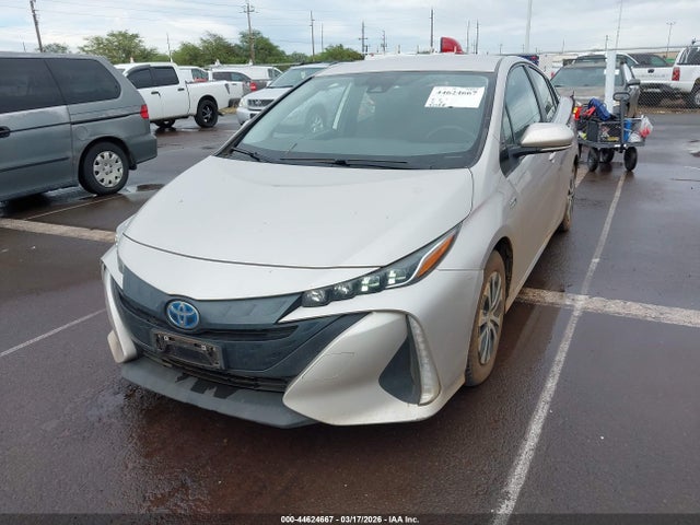 JTDKAMFP8N3199709 Toyota Prius Prime Le