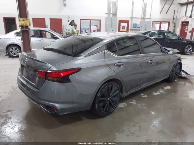 1N4BL4CVXNN382133 Nissan Altima Sr Fwd