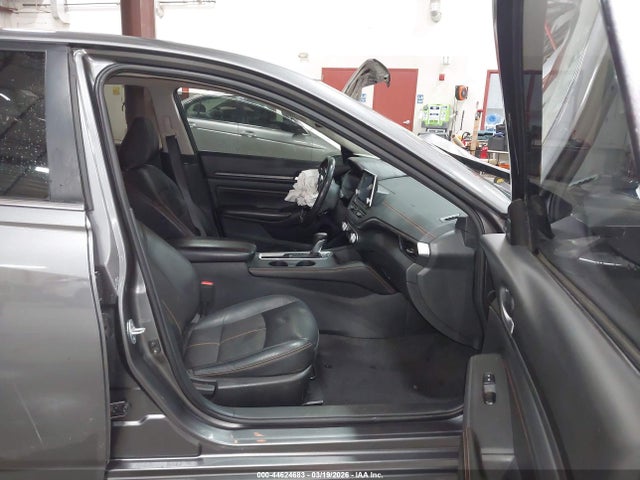 1N4BL4CVXNN382133 Nissan Altima Sr Fwd