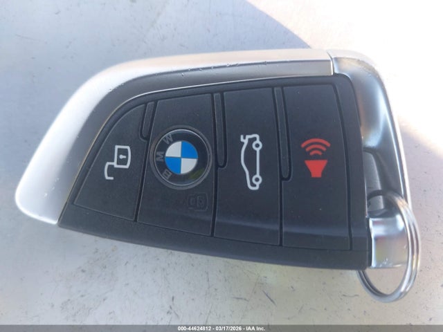 2025 Bmw M3 მანქანა იყიდება აუქციონზე, vin: WBS13HJ0XSFU60560, აუქციონის ნომერი: 44624812