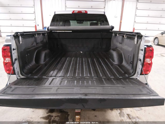 44624820 :رقم المزاد ، 3GCUKREC5JG646098 vin ، 2018 Chevrolet Silverado 1500 2lt مزاد بيع