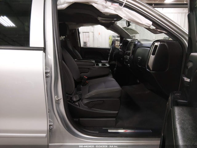 44624820 :رقم المزاد ، 3GCUKREC5JG646098 vin ، 2018 Chevrolet Silverado 1500 2lt مزاد بيع