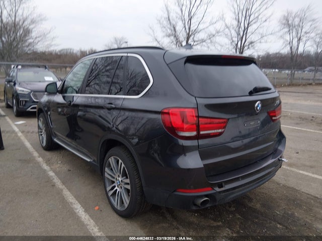 2015 BMW X5 5UXKR0C53F0P06294 Photo 2