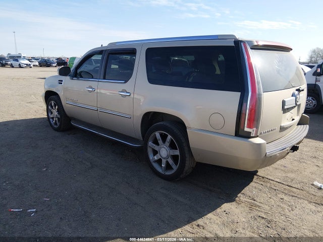 2007 CADILLAC ESCALADE ESV 1GYFK66847R265444 Photo 2