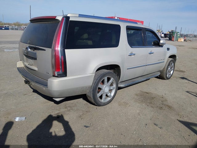 2007 CADILLAC ESCALADE ESV 1GYFK66847R265444 Photo 3