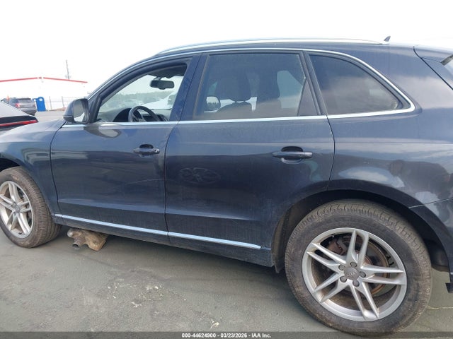 2014 Audi Q5 2.0t Premium მანქანა იყიდება აუქციონზე, vin: WA1LFAFP5EA131653, აუქციონის ნომერი: 44624900