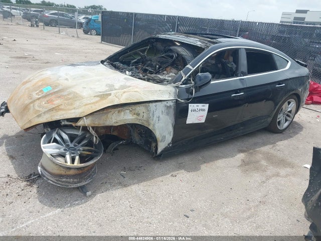 44624906 :رقم المزاد ، WAUBNCF57KA011084 vin ، 2019 Audi A5 45 Premium مزاد بيع