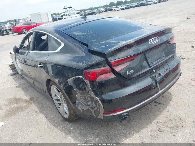 44624906 :رقم المزاد ، WAUBNCF57KA011084 vin ، 2019 Audi A5 45 Premium مزاد بيع